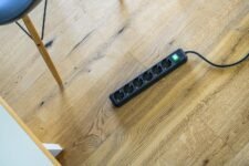 Brennenstuhl Regleta Eco-Line con 6 tomas (cable de 1,5 m, interruptor) negro