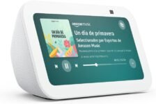 Echo Show 5 (3.a generación) | Pantalla táctil inteligente con Alexa diseñada para controlar tus dispositivos domésticos inteligentes y más | Blanco