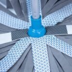 BLACK+DECKER BXFM0002GB Cabezal de trapeador de 3 acciones, adecuado para pisos duros, microfibra súper absorbente, fregador antiarañazos, limpia y pule, 13.75″ x 5.5″ x 4.3″, 63649