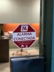 Pegatina alarma conectada 24h | Etiqueta de alarma | Vinilo disuasorio antirrobo | Resistente a los rayos UV/al agua | Interior – exterior (2)