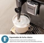 Philips Cafetera Superautomática Serie 3300, Espumador de Leche Clásico, 5 Tipos de Café, SilentBrew, Molinillo de Cerámica, Pantalla Táctil, Cromo Negro (EP3326/90)