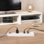 HAMA | Regleta de 6 Tomas con Interruptor (Cable de 1,4 Metros, con Interruptor, Ahorra Energía para Ahorrar Energía, Ranuras Giradas 45º, para Oficina o Hogar), Blanco