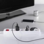 HAMA | Regleta de 6 Tomas con Interruptor (Cable de 1,4 Metros, con Interruptor, Ahorra Energía para Ahorrar Energía, Ranuras Giradas 45º, para Oficina o Hogar), Blanco