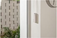 Control de Cortina Enrollable Aqara E1, Requiere AQARA HUB, Programación y Control por Voz, Batería Recargable de Larga Duración, Compatible con HomeKit, Alexa, Google Assistant e IFTTT