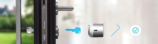 Cerradura de puerta inteligente tedee GO2 Retrofit, cerradura digital con bloqueo automático y aplicación, cerradura inteligente de seguridad acceso sin llave