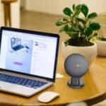Cozycase Soporte de mesa y escritorio para Google Home Mini y Nest Mini, mejora la visibilidad y la apariencia del sonido (negro)