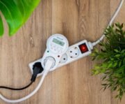 Garza – Programador Digital Temporizador Enchufe, Programable 24 horas/7 días, 8 programas, Protección infantil