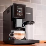 Cecotec Cafetera Superautomática Compacta con Wifi Cremmaet Compactccino Connected. 1350W, 19 Bares, Pantalla TFT y APP, Molinillo, Tanque de Leche 400ml y 1L de Agua