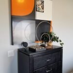 Pedestal Mount Genie para Nest Mini (2.ª generación) y Google Home Mini (1.ª generación) | Mejora el sonido y la apariencia | Soporte de montaje del limpiador para Mini (carbón)