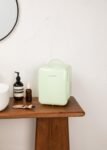 CREATE / FRIDGE MINI BOX/Mini Nevera para Cosméticos Verde Pastel/Diseño Retro, Función Frío y Calor, Capacidad 4L, Fácil de Transportar, 48W