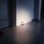 Varta Luz nocturna con sensor de movimiento (funciona con pilas, incl. 3 pilas AAA), función de movimiento, LED con una potencia lumínica de hasta 17 lúmenes