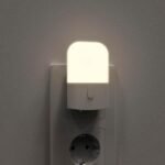 hama | Luz Nocturna LED para Enchufe (Sensor Crepuscular Automático Cambio de Color RGB Fijo o Dinámico Ideal Dormitorio Pasillo de Bebé)