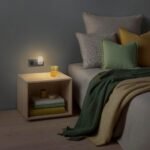hama | Luz Nocturna LED para Enchufe (Sensor Crepuscular Automático Cambio de Color RGB Fijo o Dinámico Ideal Dormitorio Pasillo de Bebé)