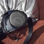 Bang & Olufsen Beosound A1 (2ª Generación) – Altavoz Bluetooth Portátil Resistente al Agua IP67, Sonido 360º, Hasta 18 Horas de Batería, Altavoz Compacto con Alexa y Manos Libres – Oxígeno
