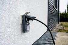 Brennenstuhl MZ 44 Temporizador / Temporizador mecánico programable con enchufe (protección IP44 para exteriores, enchufe con protección de contacto) negro