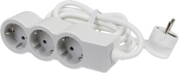 LEGRAND Regleta, Multibase con 3 Tomas de Corriente 2P+T, Cable 1,5 m, Blanco/Gris Claro 694549