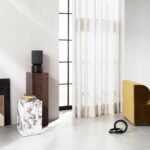 Bang & Olufsen Beosound Balance – Altavoz WiFi y Bluetooth para el Hogar, Sonido Premium 360º, Altavoz de Diseño Premiado Ideal para Salón – Roble Negro