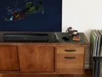 Sonos Beam Soundbar con Alexa incorporado – Barra de sonido inteligente para TV y música, altavoz compatible con AirPlay, negro