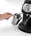 De’longhi EC201.CD.B Cafetera de Bomba Tradicional (15 Bares de Presión, 2 Tazas, Café Molido o Filtros Monodosis) Negra