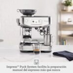 Sage – The Barista Touch Impress – Cafetera Express con Molinillo Integrado y Espumador de Leche Automático – Dosificación Inteligente y Cold Brew para Café en Grano – Almendra y Turrón