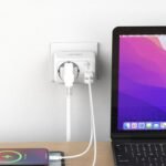 Ladron Toma USB 4000W, Cargador USB JSVER de 2 Puertos con 1 Toma de CA, Enchufe de Pared Múltiple con Interruptor para Móvil, Tableta, Adecuado para Hogar, Cocina y Oficina-Blanco