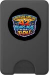 Después de Que Dios me Hizo Hace 42 años, Dijo Que Tada 42 cumpleaños PopSockets PopWallet para MagSafe