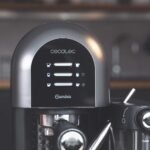 Cecotec Cafetera Semiautomática Power Instant-ccino 20 Chic Serie Nera. para café molido y cápsulas, 20 Bares, Depósito de leche 1 ml, Depósito de agua 1,7L, 1470W