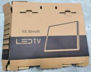KCR TV digital portátil de 15,6 pulgadas DVB-T2 HDMI/VGA Alimentación USB 12V/220V con control remoto
