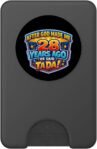 Después de Que Dios me Hizo Hace 28 años, Dijo Que Tada 28 cumpleaños PopSockets PopWallet para MagSafe