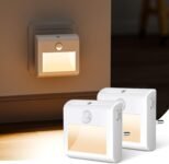 (2 Piezas) Luz Nocturna Infantil con Sensores de Movimiento y Crepúsculo, Blanco Cálido, Brillo Ajustable, Modos AUTO/ON/OFF, Luces Nocturnas LED con Enchufe para Pasillo, Escaleras y Dormitorio