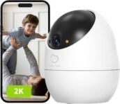 Cámara de Seguridad Interior 2K (3MP), Visión Nocturna a Color, Vista 360°, Cámara Wi-Fi para Mascotas/Perros/Gatos, Detección Humana, Autoseguimiento, Compatible con Alexa D210