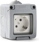 FAMATEL – Base | Enchufe empotrado | Serie Jardín | IP55 | Protección Infantil | Impermeable | Fácil de instalar este producto | Gris