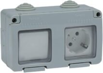 Famatel 19033 Interruptor + Base Empotrable | Serie Jardín | IP55 | Protección Infantil | Este enchufe es resistente al agua | Fácil de instalar este producto | Aluminio | Gris