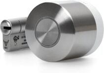 Nuki Smart Lock Ultra, Cerradura Electrónica por Bluetooth, WiFi & Matter, Fácil Integración en Hogar Inteligente, Abre la Puerta con Acceso Remoto, con 3 Modos de Cierre Diferentes